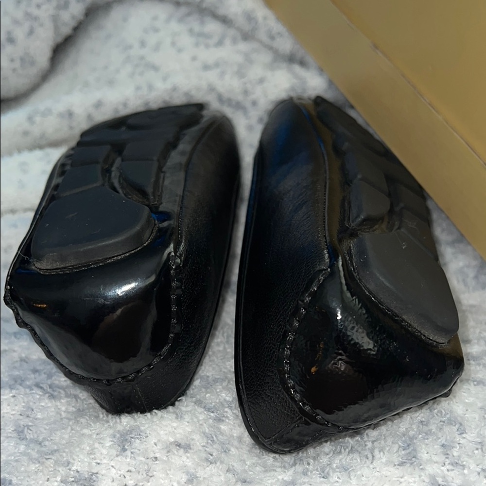 Michael Kors Black Flats with Elegant Design - Picture 5 of 7